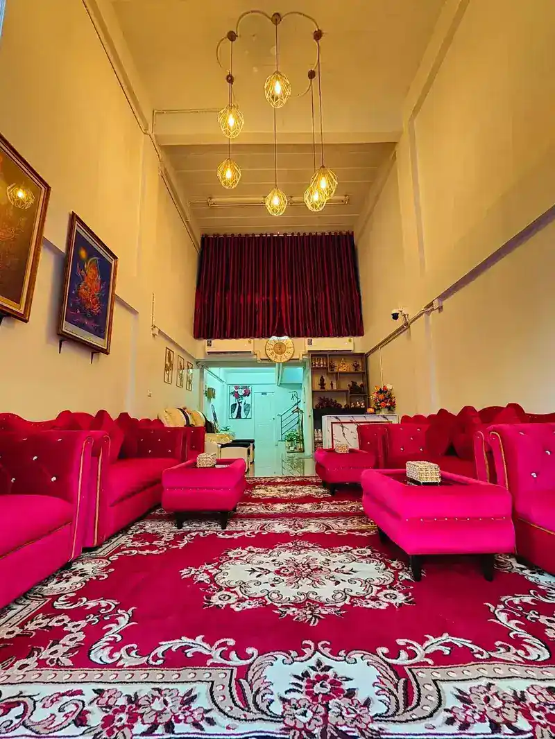 พนักงานนวดสปา ร้าน Aphrodite Massage อ้อมน้อย